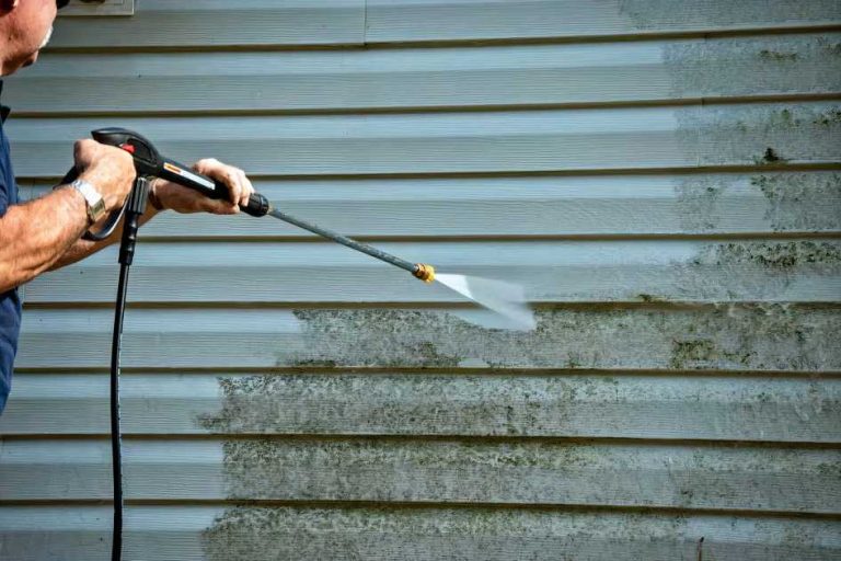 How To Soft Wash Vinyl Siding?