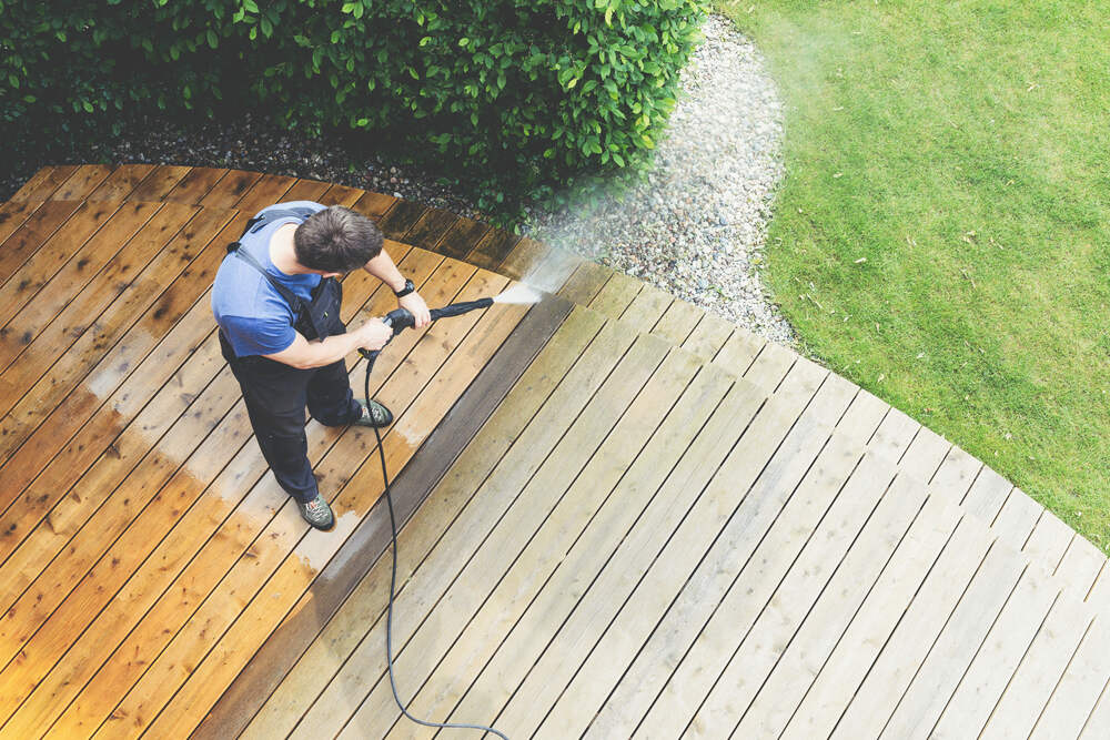 professional deck cleaning