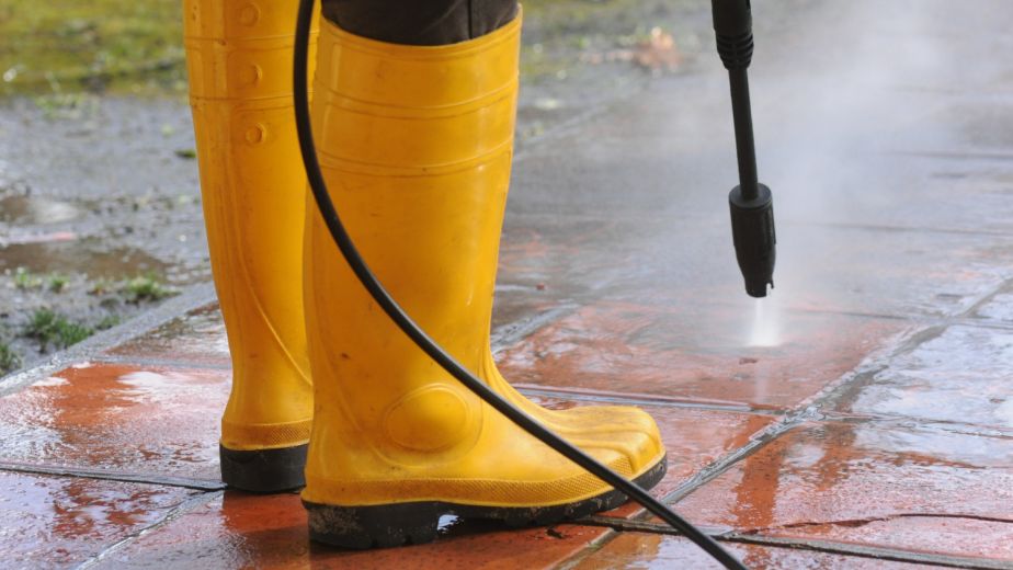 Soft Washing - Curb Appeal Pressure