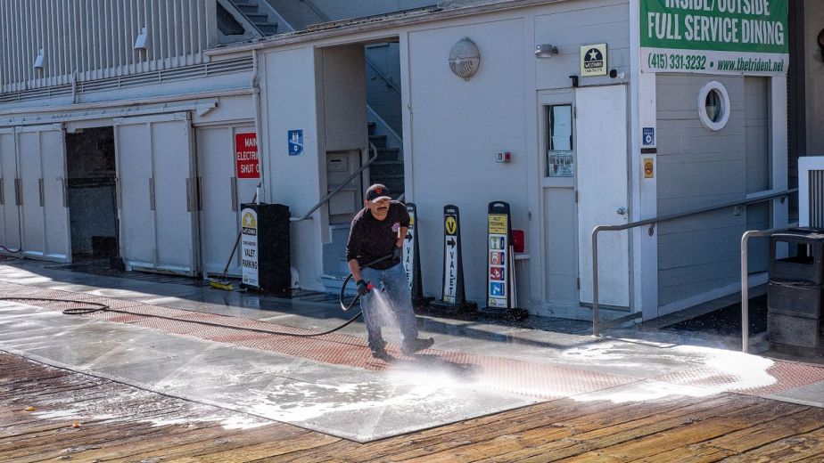 Pressure Wash Your House in Virginia?