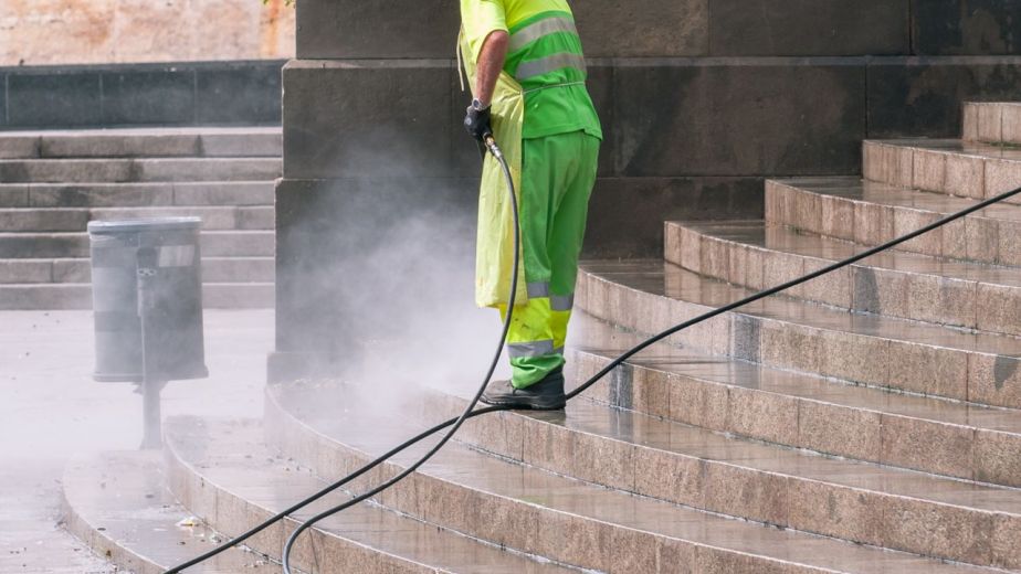 Pressure Washing Remove Oil